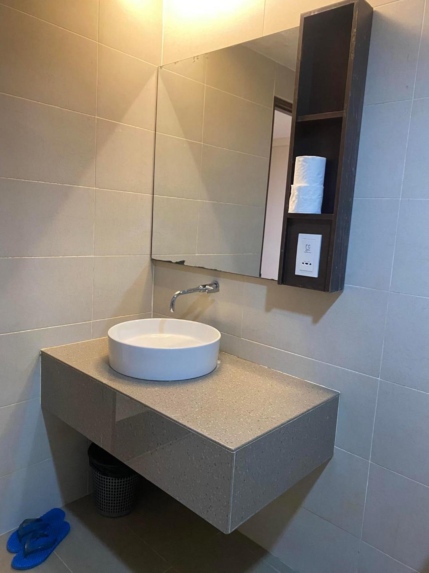 Ain Studio Apartment Kota Bharu Exteriör bild